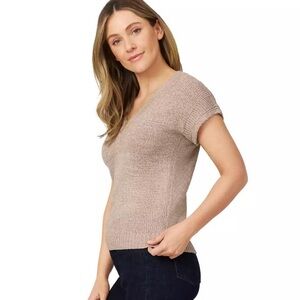 Melissa Paige Oxford Tan Knit V-Neck Short Sleeve Sweater NWT